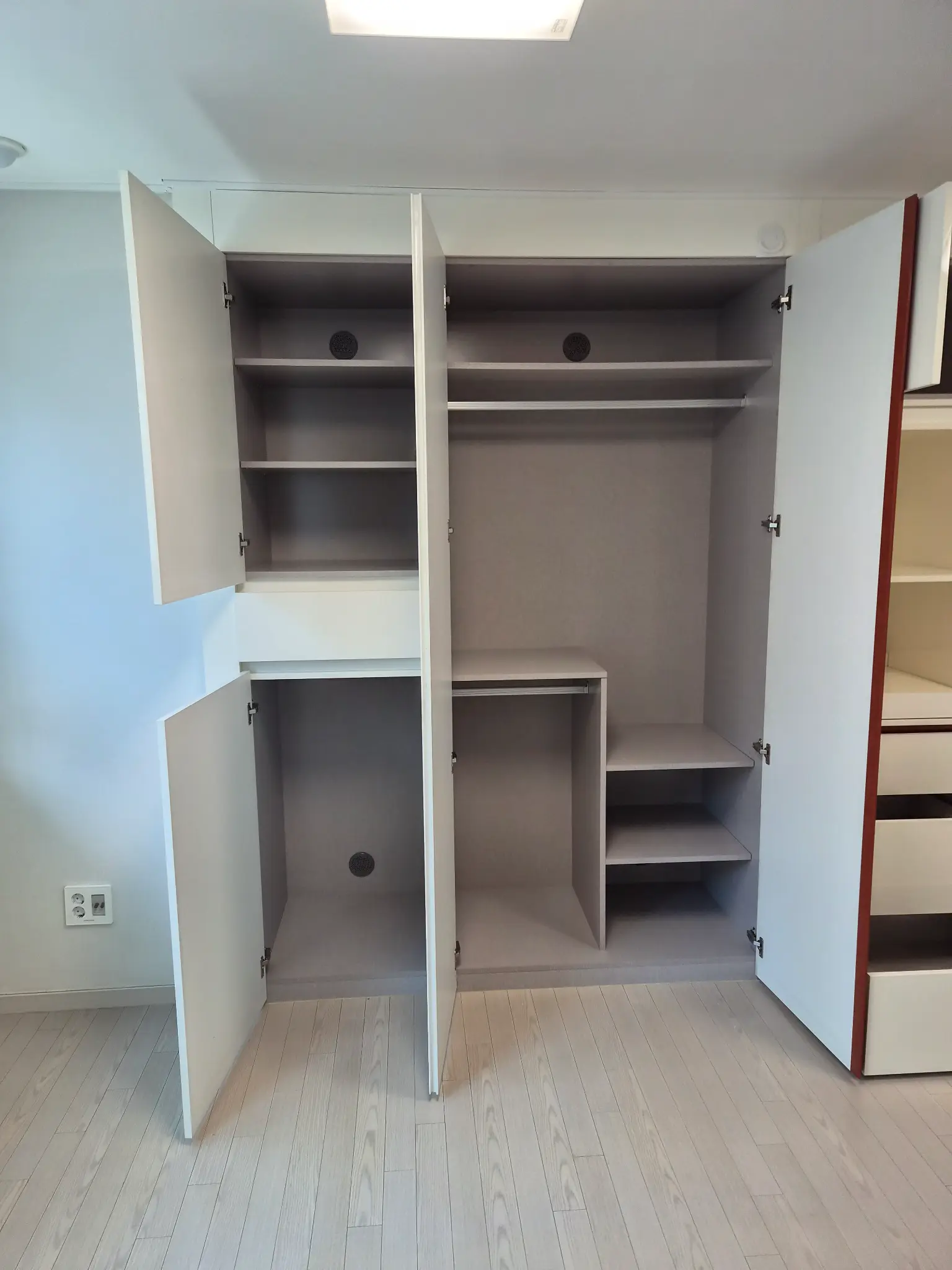 원룸 원상복구 (가벽 철거·짐 폐기·페인트·바닥왁스)